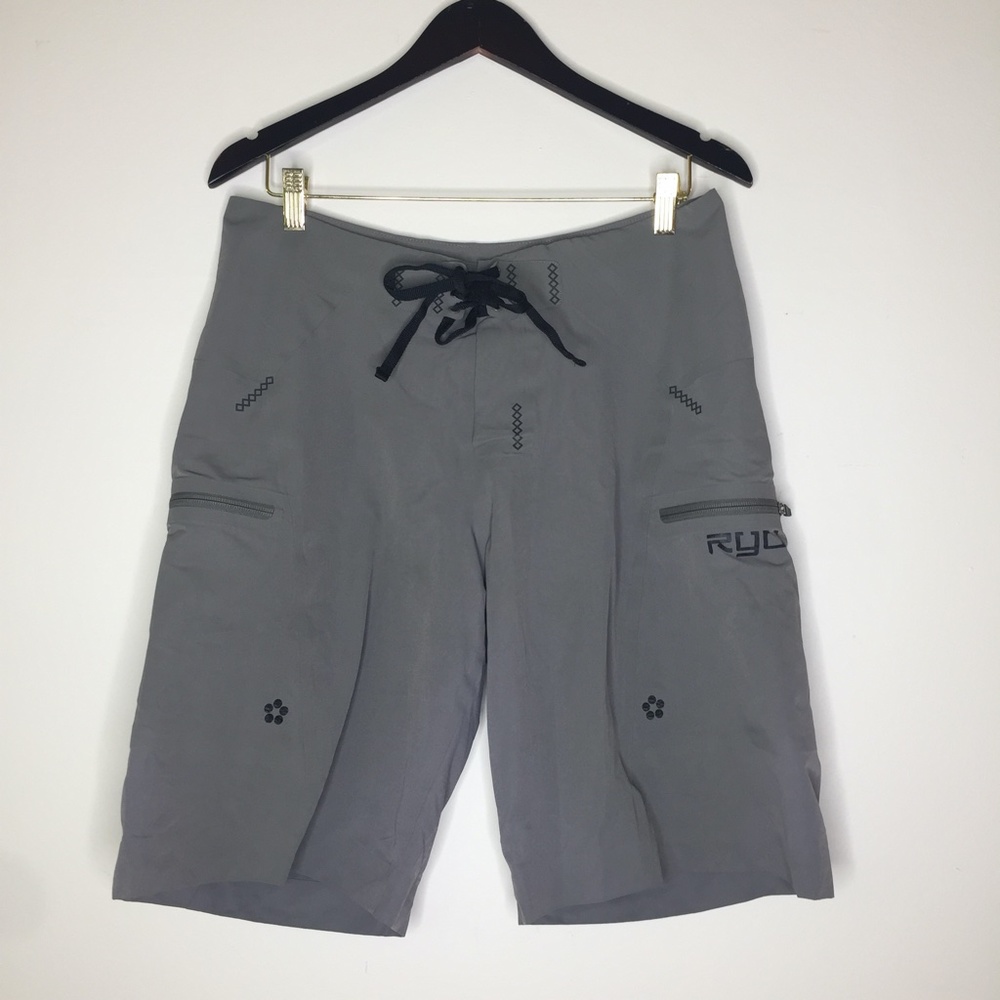 Ryu Mens Sz/M Gray Board/ Swim  Shorts